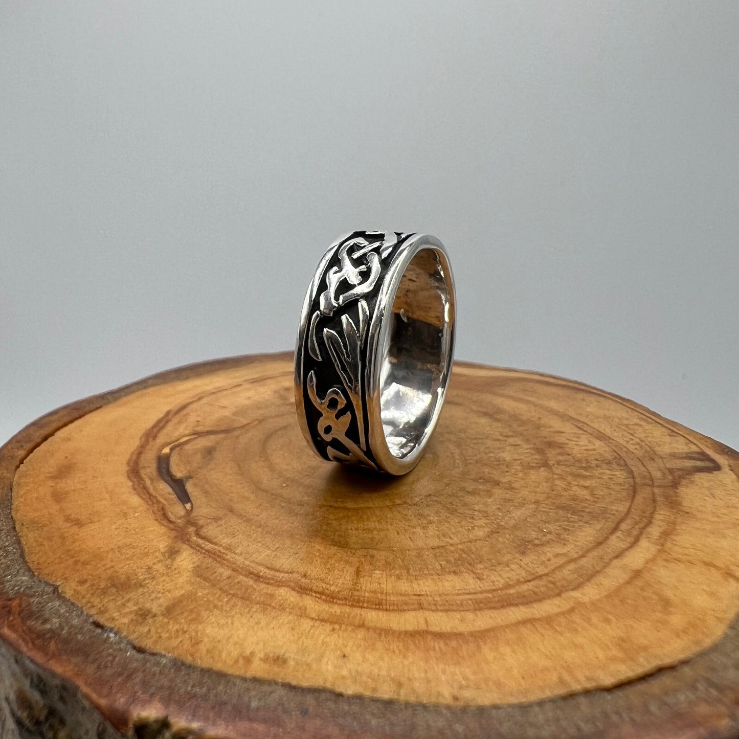 Celtic Inspired Sterling Silver Overlay Knot Pattern Band - Size 9.25