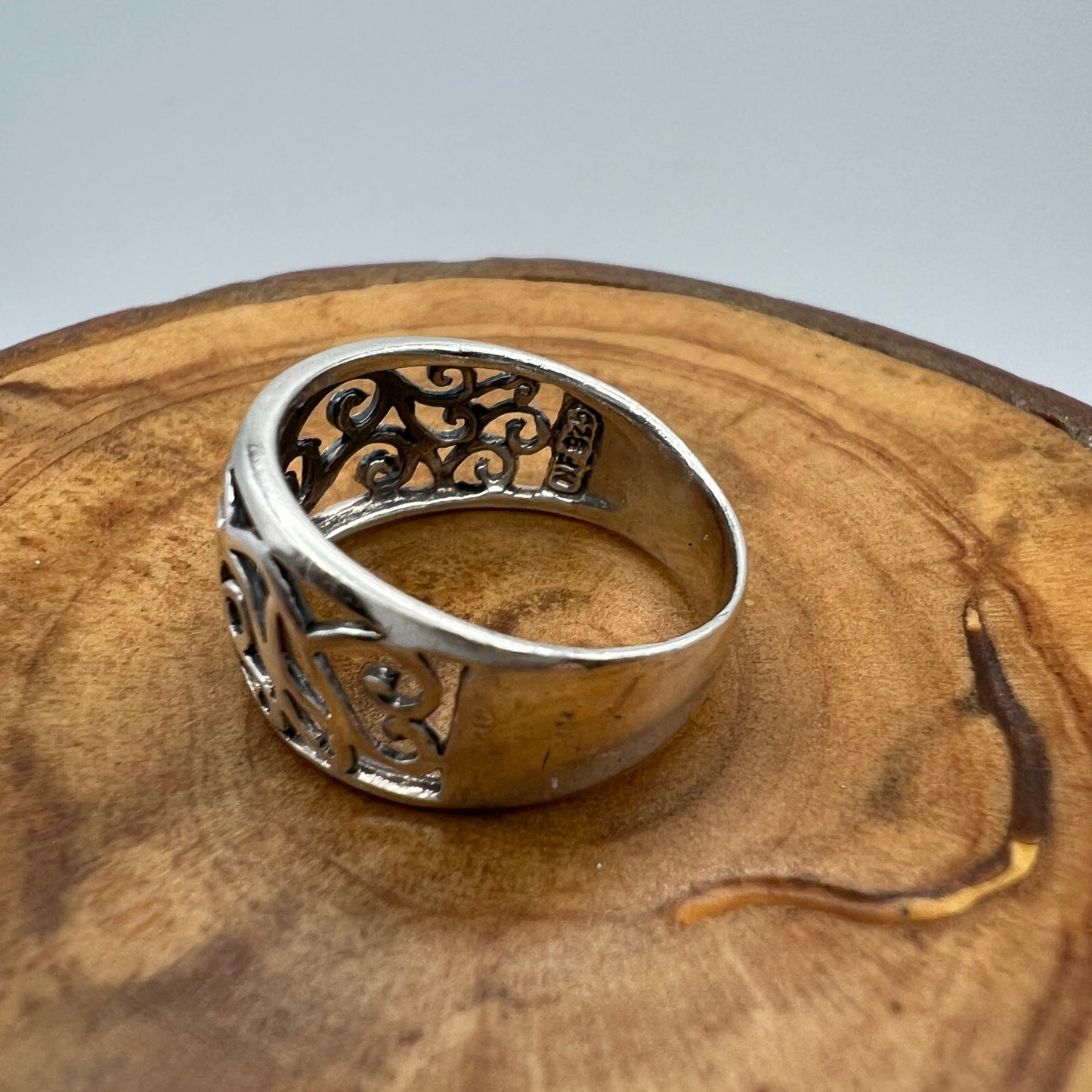 Scroll Cut Out Design Sterling Silver Ring - Size 5.5