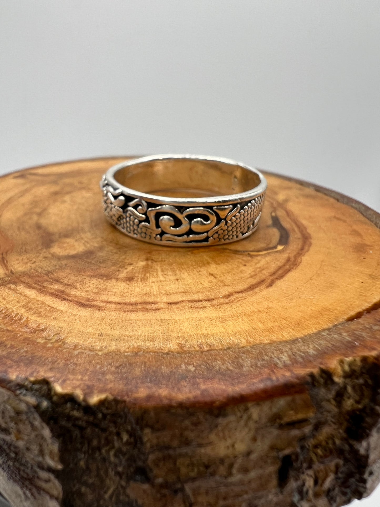 Sterling Silver Etched Dragon Ring - Size 11.75