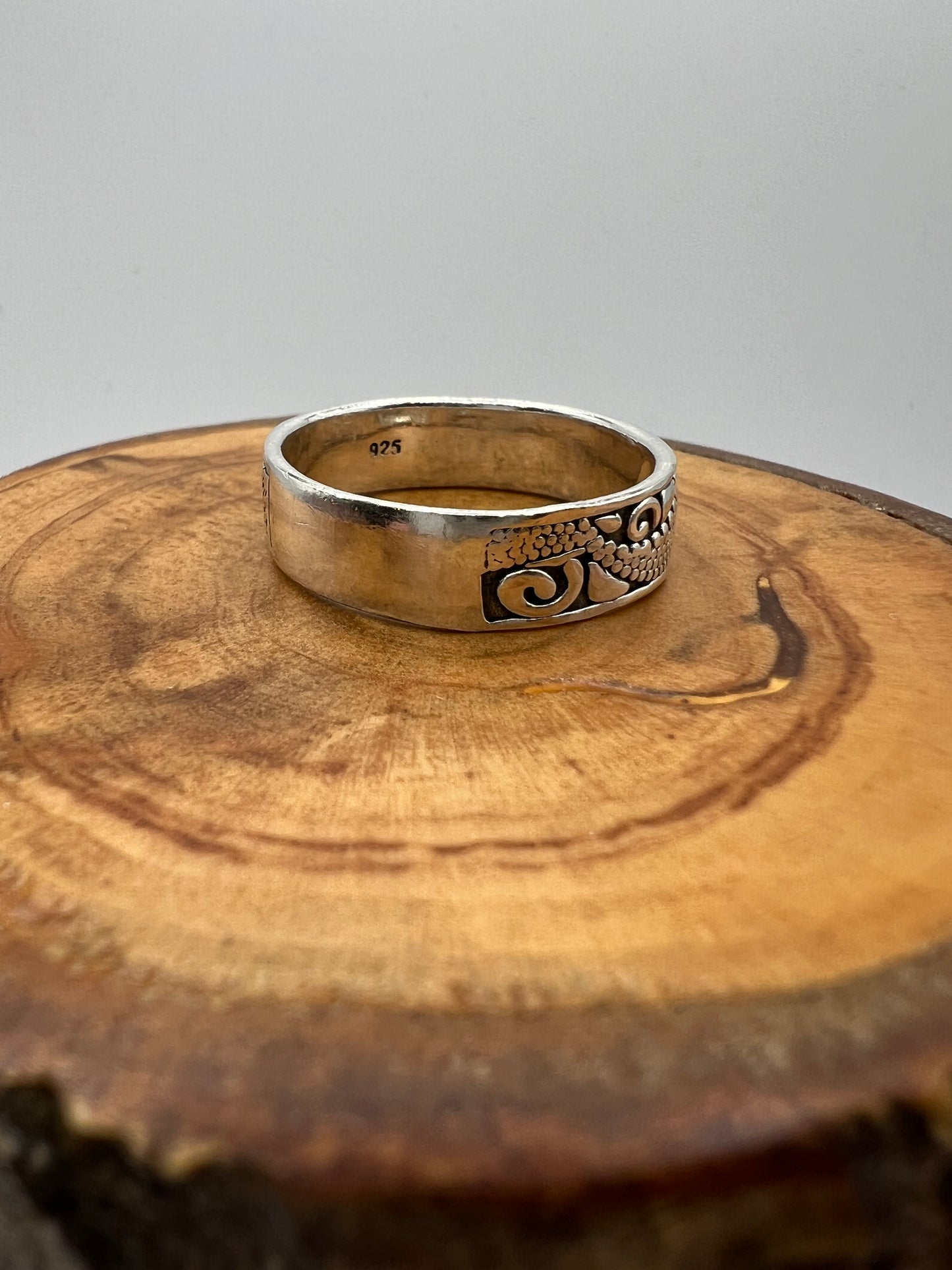 Sterling Silver Etched Dragon Ring - Size 11.75