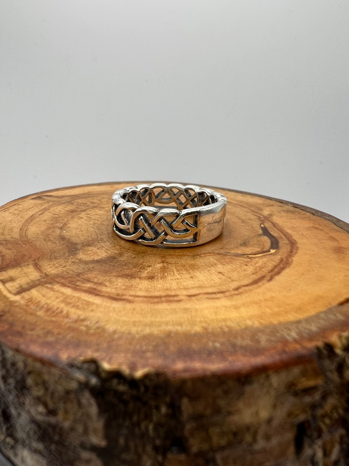 Celtic Knot Design Cut Out Style Sterling Silver Ring - Size 6