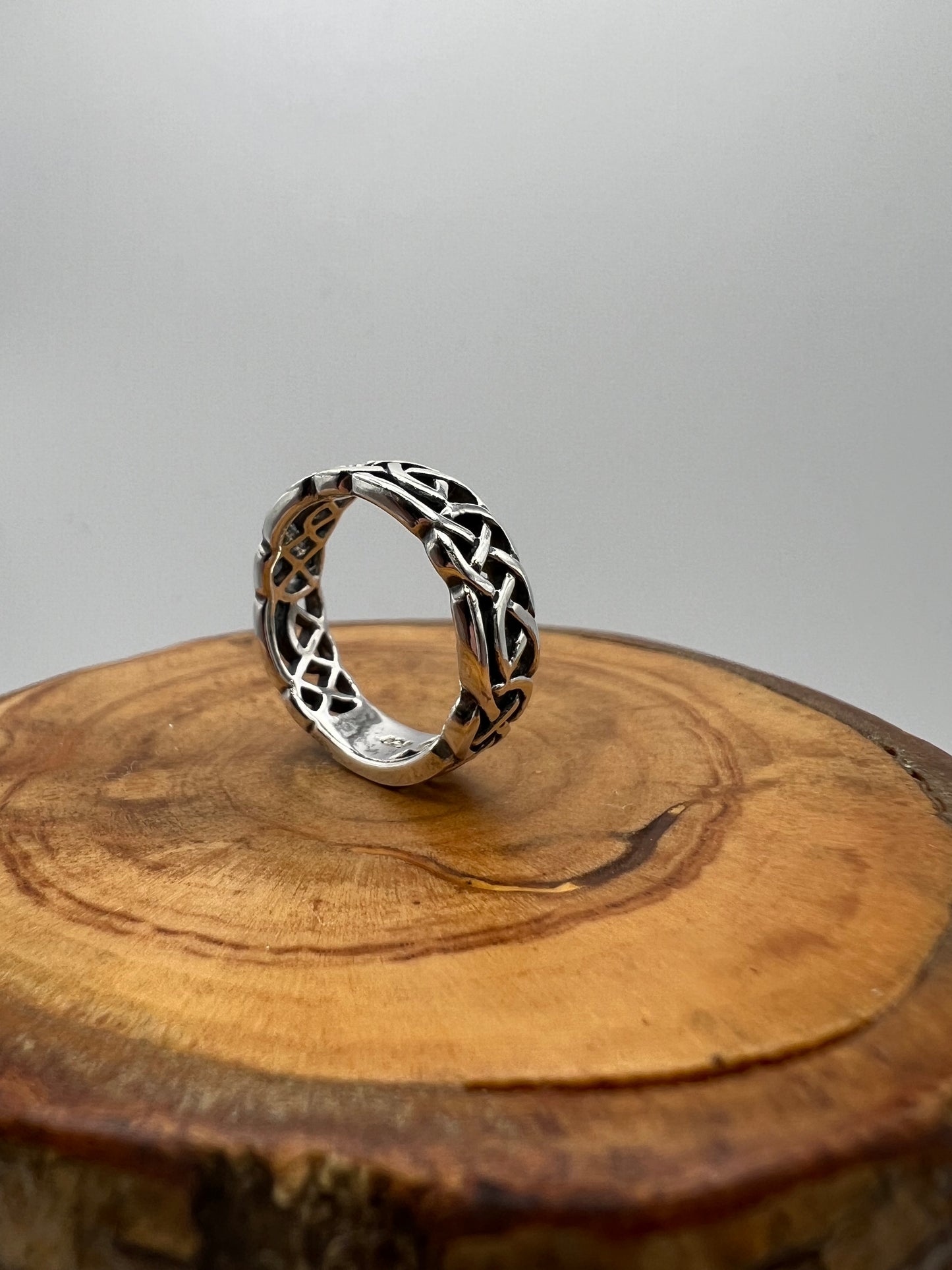 Celtic Knot Design Cut Out Style Sterling Silver Ring - Size 6