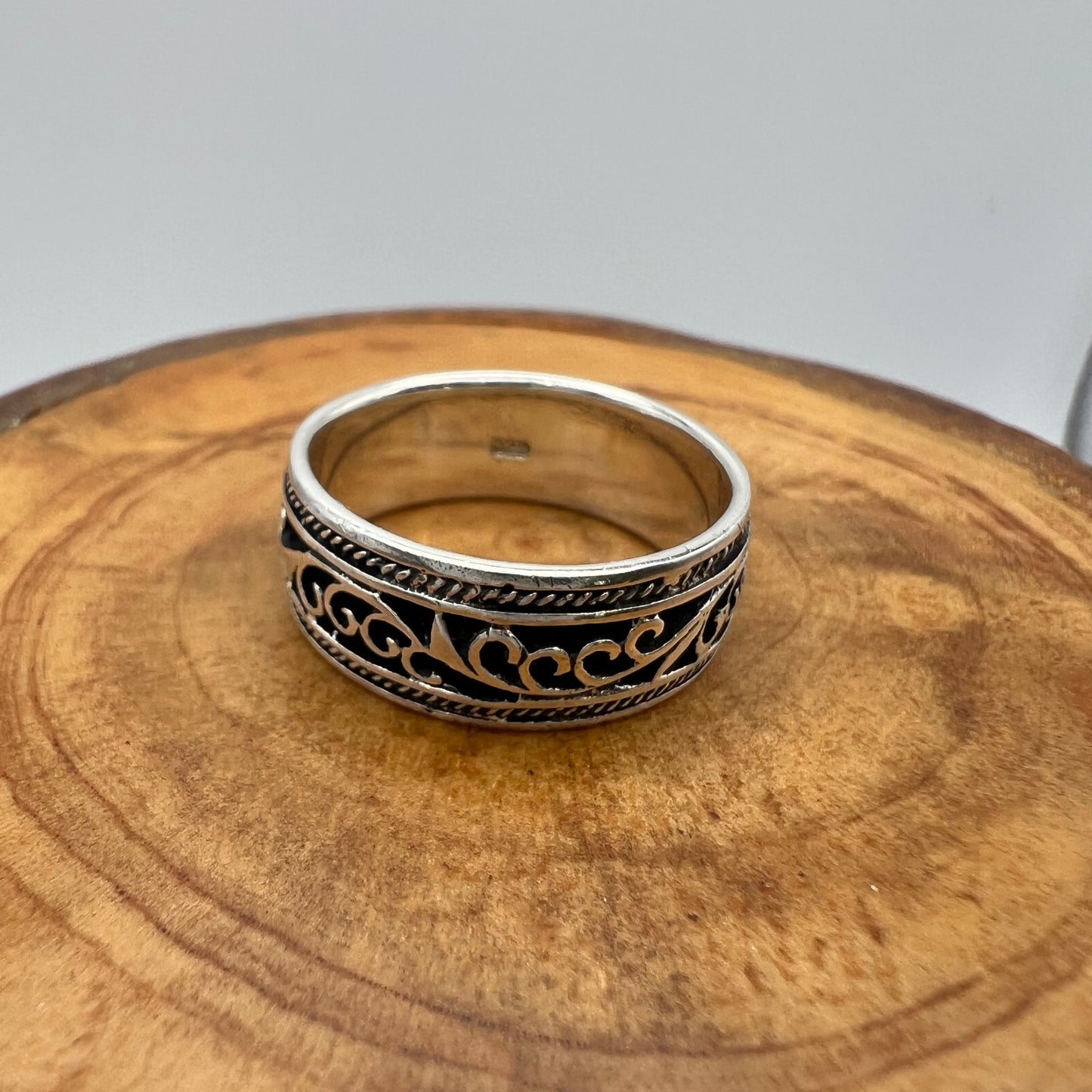 Sterling Silver Scrollwork Design Ring - Size 6.75