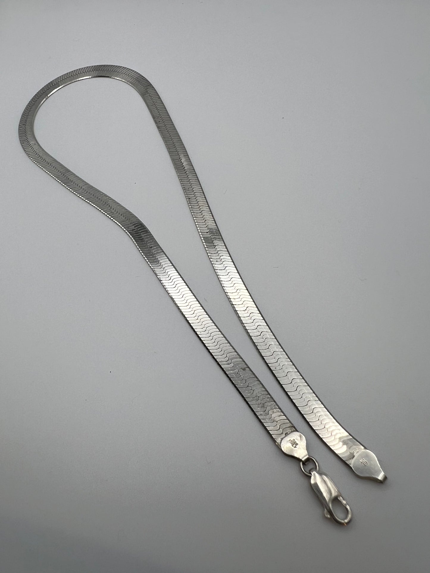 Vintage 7mm Wide Sterling Silver Flat Herringbone Necklace 18” Made in Italy