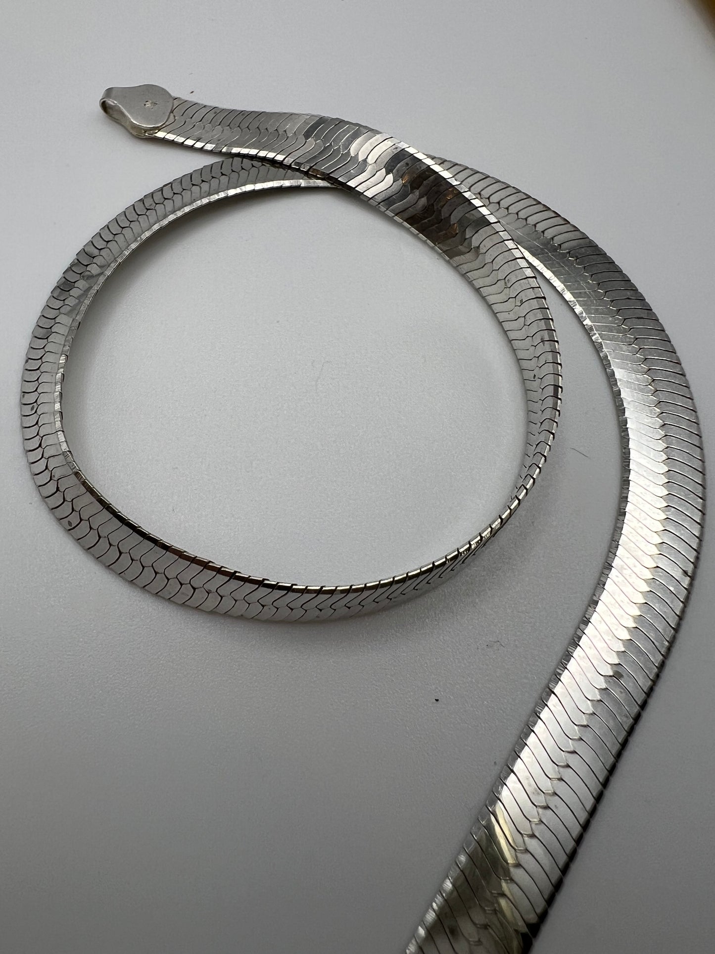 Vintage 7mm Wide Sterling Silver Flat Herringbone Necklace 18” Made in Italy